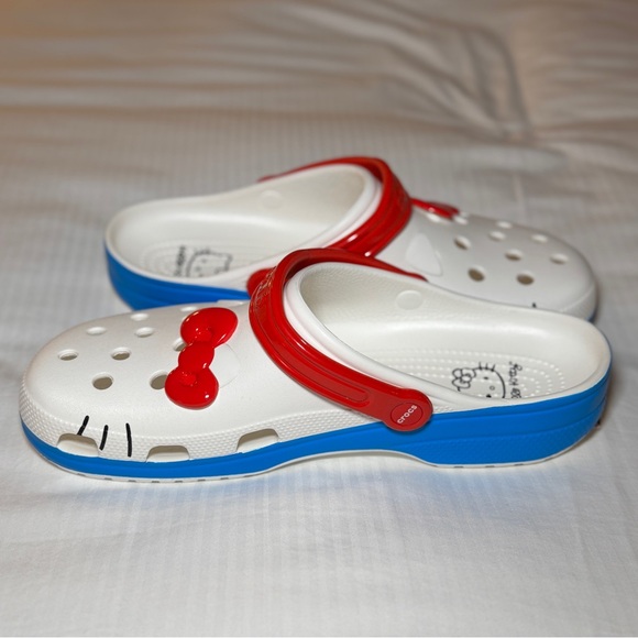 Crocs x Hello Kitty Iam Classic Clog 50th Anniversary Size M13/W14.5 NEW White - Picture 2 of 9